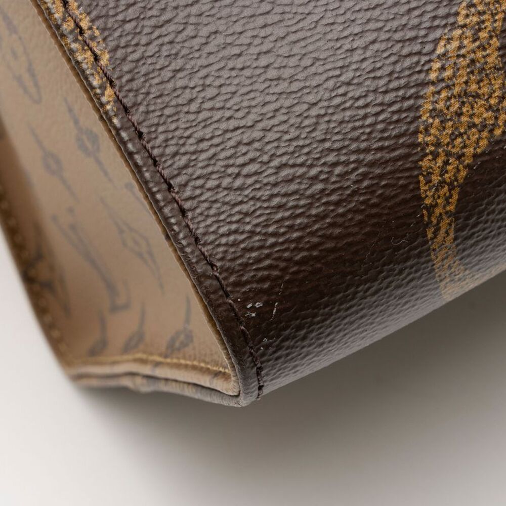 Louis Vuitton Giant Monogram Canvas Onthego GM Tote - Picture 10 of 16